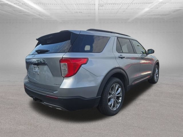 Certified 2023 Ford Explorer XLT w/ Equipment Group 202A AWD/4WD image 8
