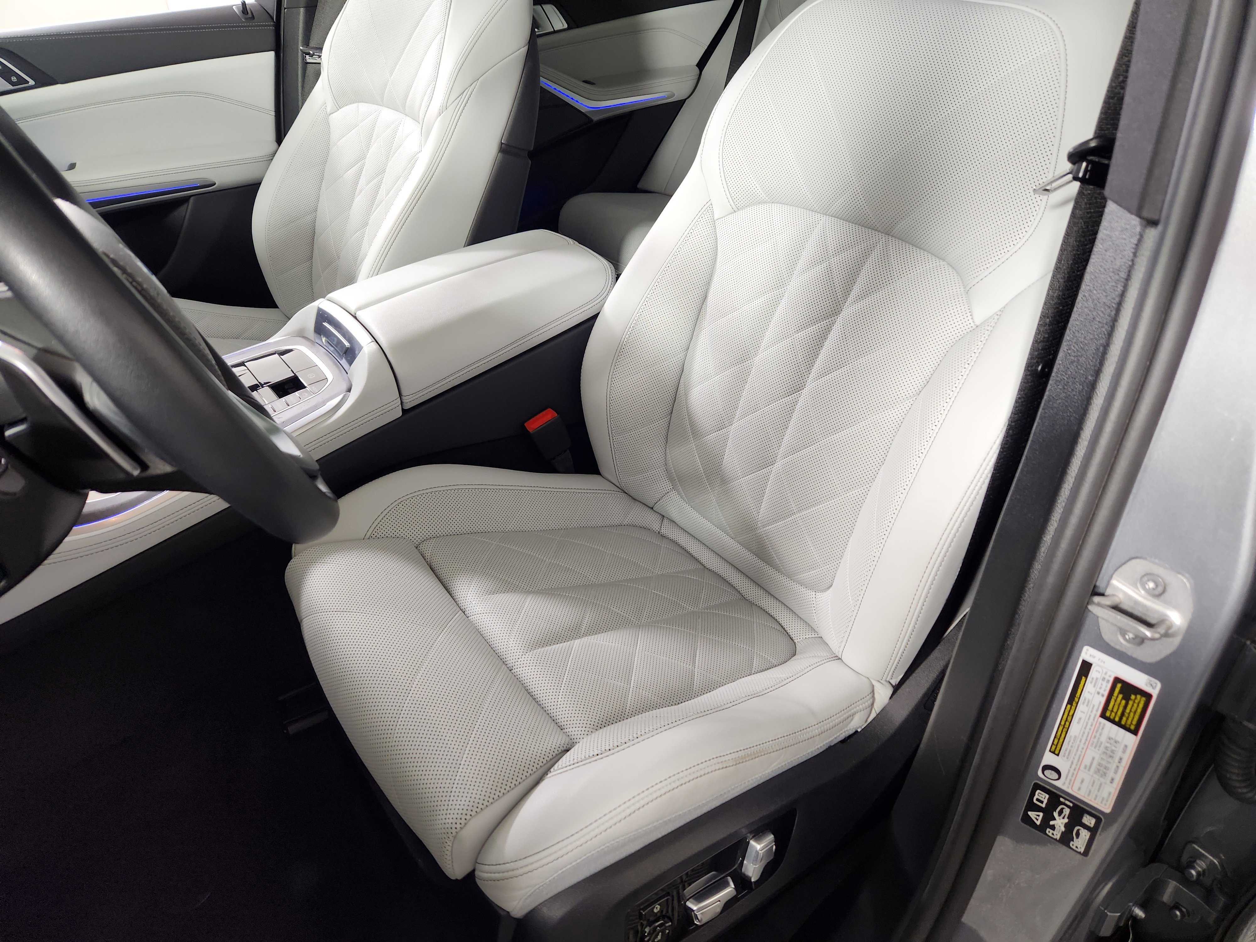 Used 2025 BMW X5 xDrive40i image 11