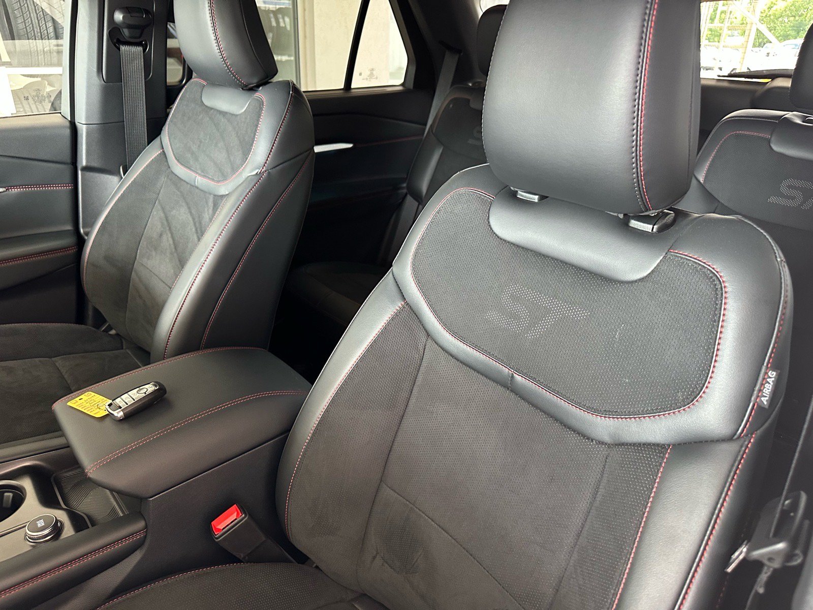 Certified 2025 Ford Explorer ST RWD image 19