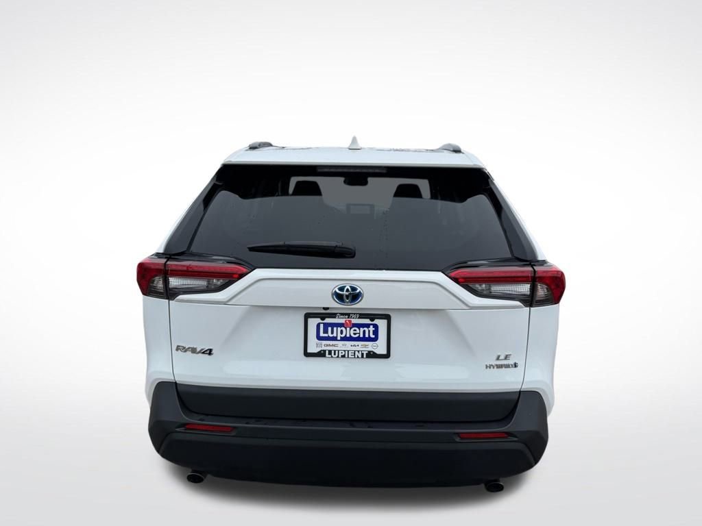 Used 2024 Toyota RAV4 LE image 5
