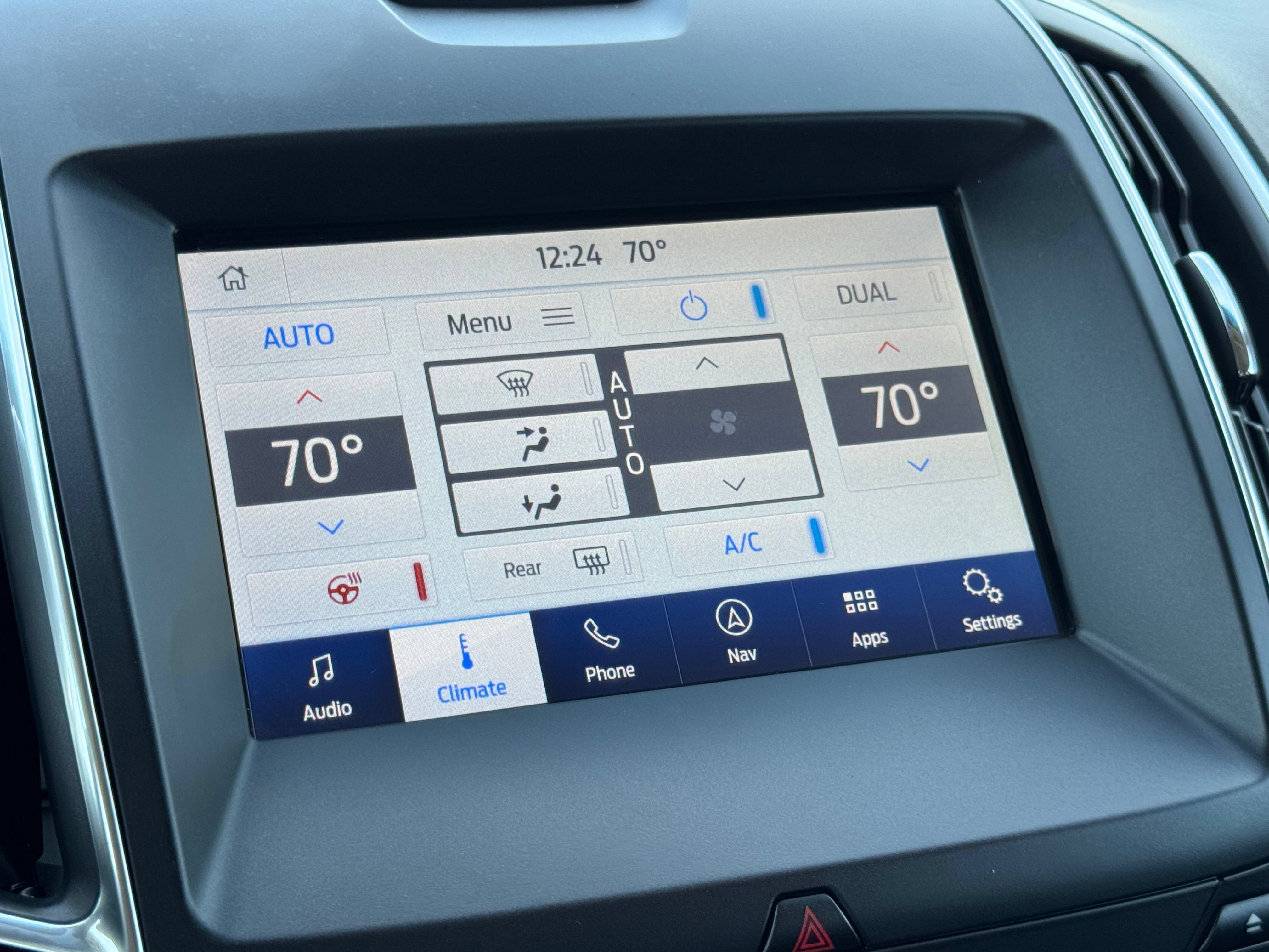 Certified 2019 Ford Edge Titanium w/ Equipment Group 301A AWD/4WD image 40