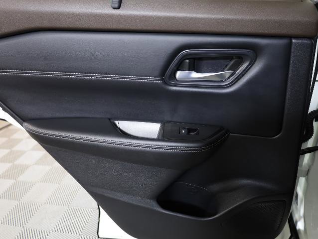 Used 2023 Nissan Rogue SV w/ SV Premium B Package AWD/4WD image 28
