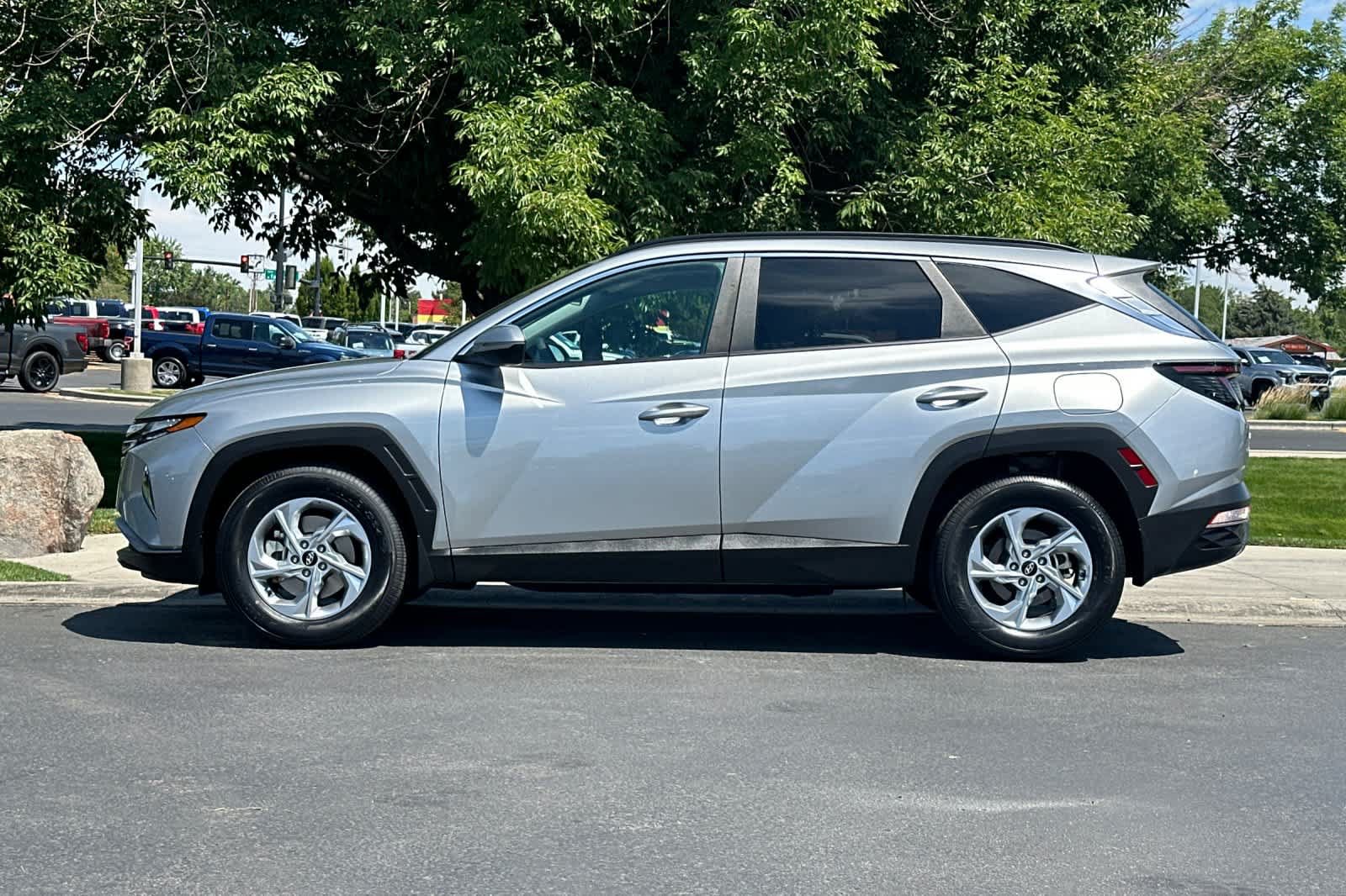 Used 2023 Hyundai Tucson SEL FWD image 5