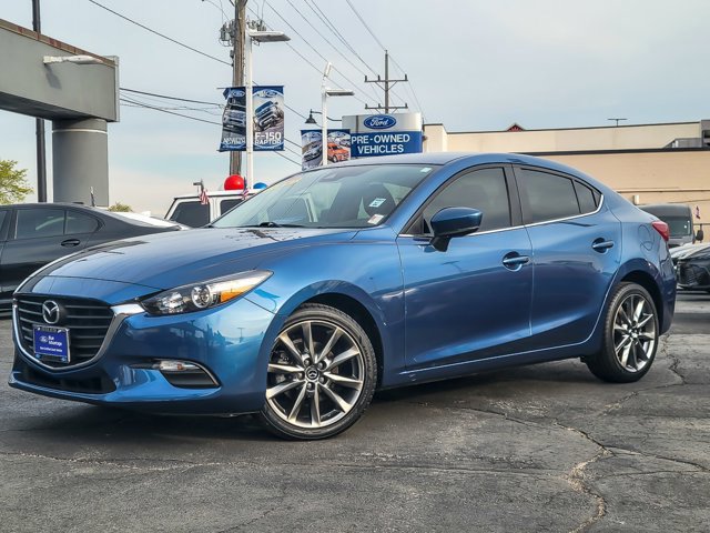 Used 2018 MAZDA MAZDA3 Touring FWD image 1