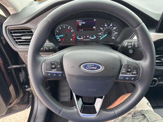 Certified 2022 Ford Escape SE w/ SE Sport Appearance Package image 21