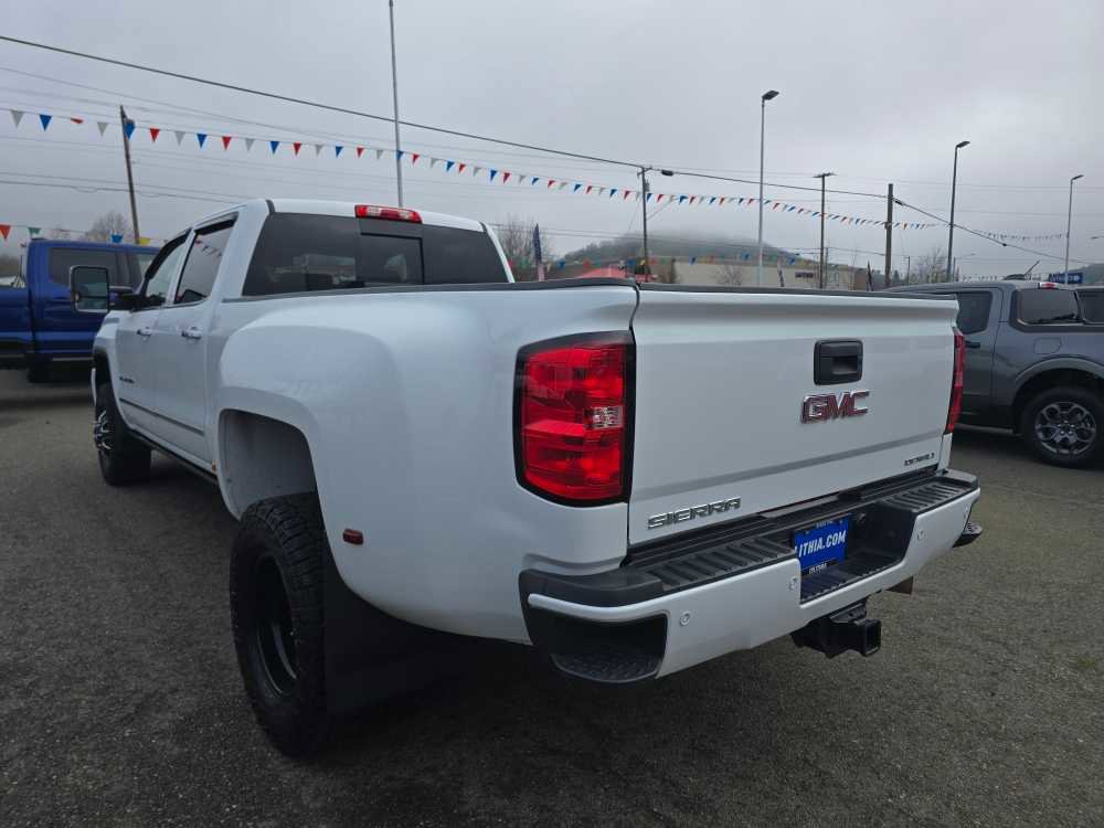 Used 2019 GMC Sierra 3500 Denali w/ Duramax Plus Package image 4