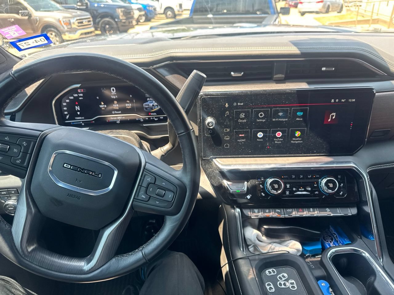 Used 2025 GMC Sierra 3500 Denali Ultimate AWD/4WD image 11