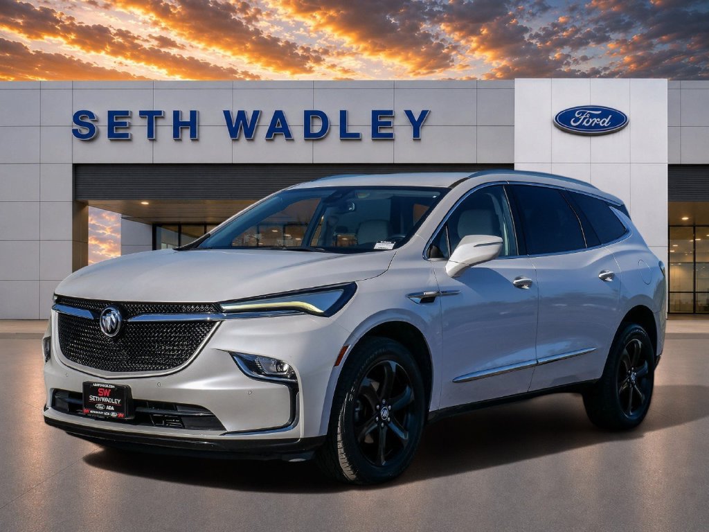 Used 2023 Buick Enclave Essence w/ Sport Touring Edition FWD image 3