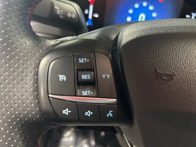Certified 2025 Ford Escape ST-Line Select AWD/4WD image 26