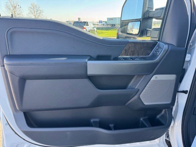 Certified 2025 Ford F250 Lariat AWD/4WD image 12