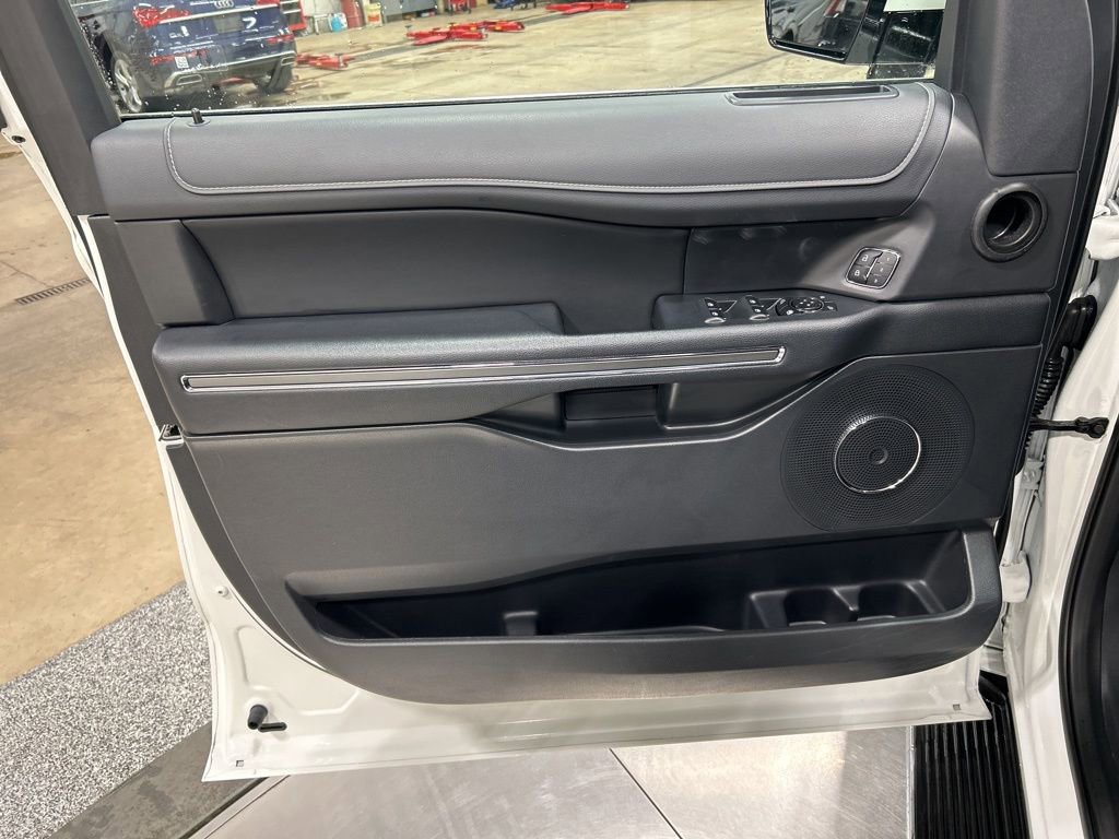 Certified 2023 Ford Expedition Max XLT image 15