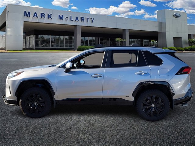 Used 2022 Toyota RAV4 SE video 2
