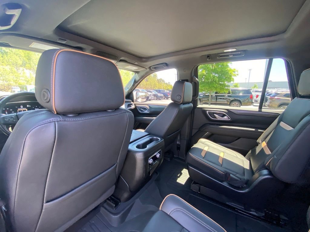 Used 2023 GMC Yukon AT4 w/ Technology Package AWD/4WD image 21