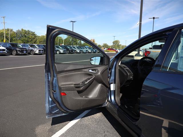 Certified 2018 Ford Focus SEL FWD image 18