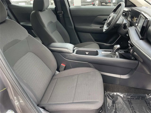 Used 2025 Nissan Kicks S w/ Charging Package image 33