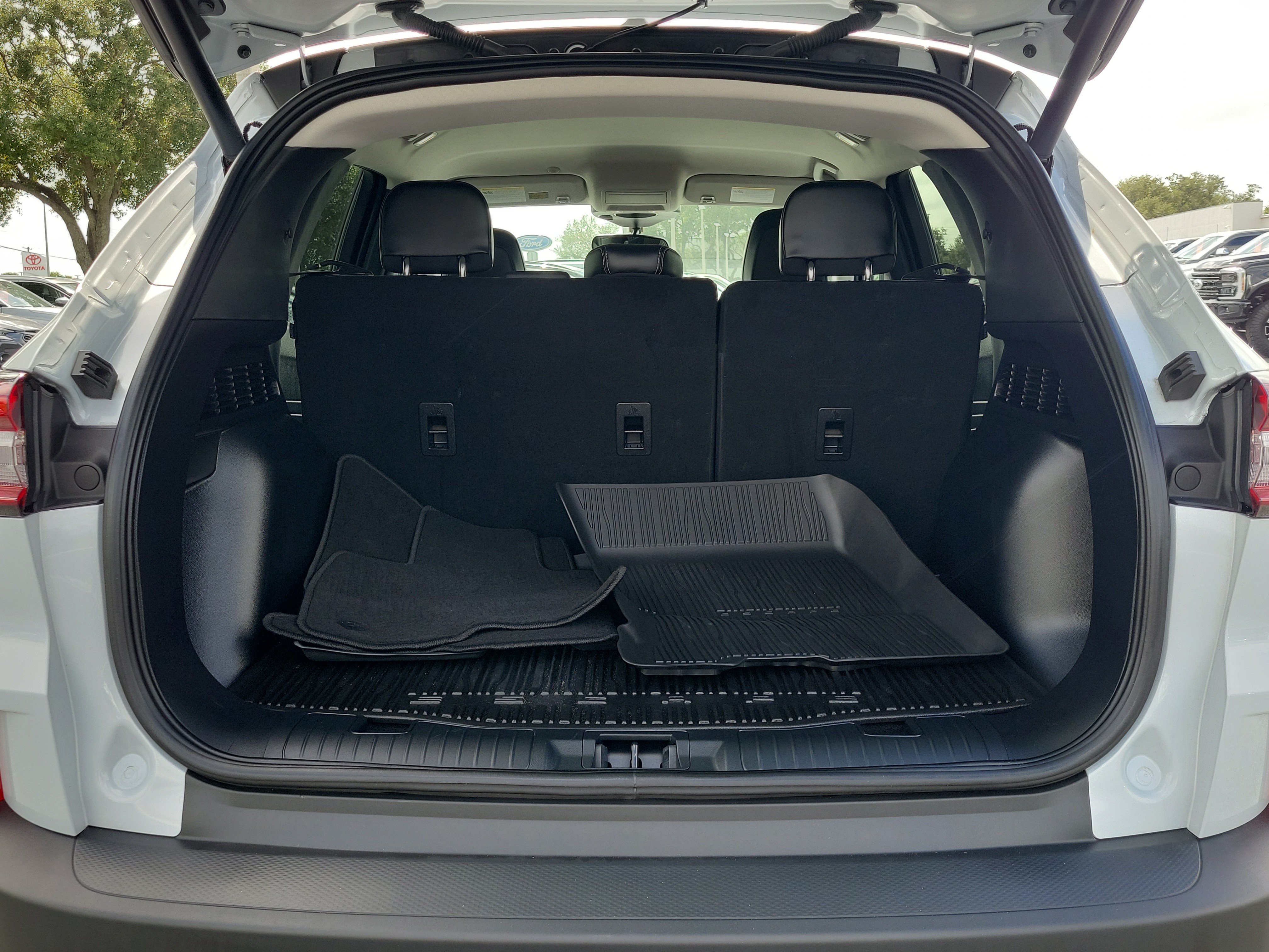 Certified 2026 Ford Escape SE FWD image 9