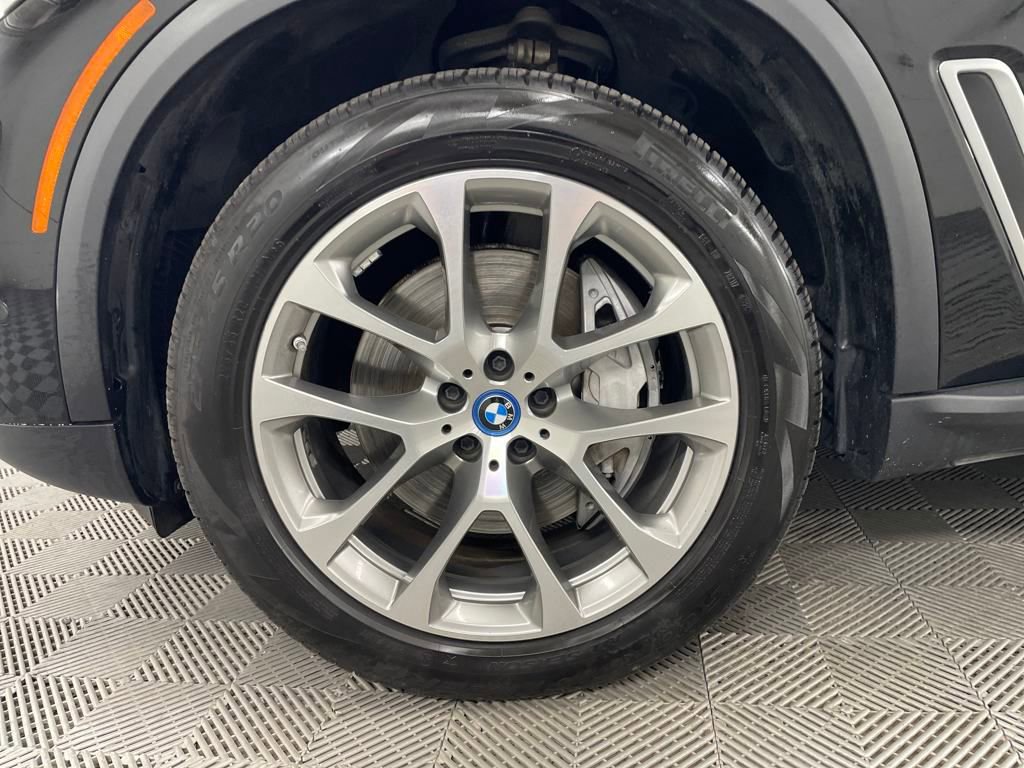 Used 2023 BMW X5 xDrive45e image 16