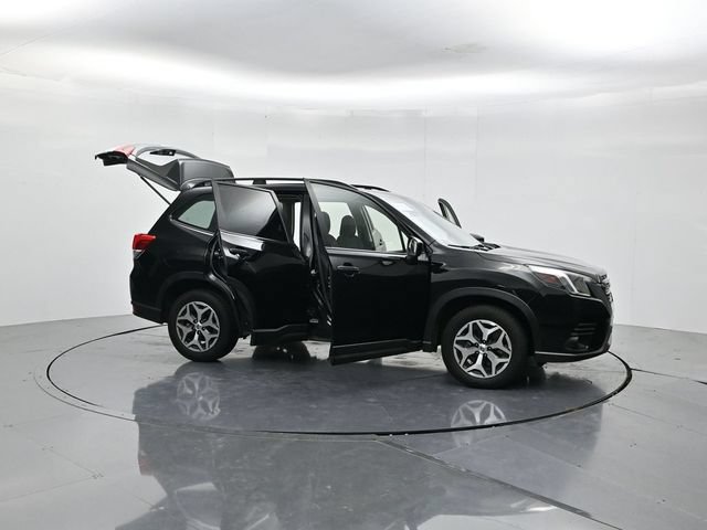 Used 2024 Subaru Forester Premium AWD/4WD image 54