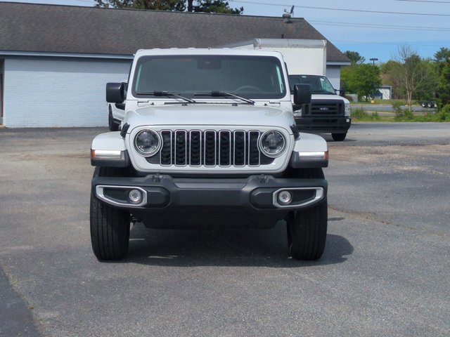 Used 2024 Jeep Wrangler Unlimited Sahara w/ Safety Group image 10