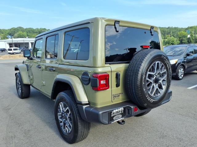 Used 2026 Jeep Wrangler Unlimited Sahara AWD/4WD image 2