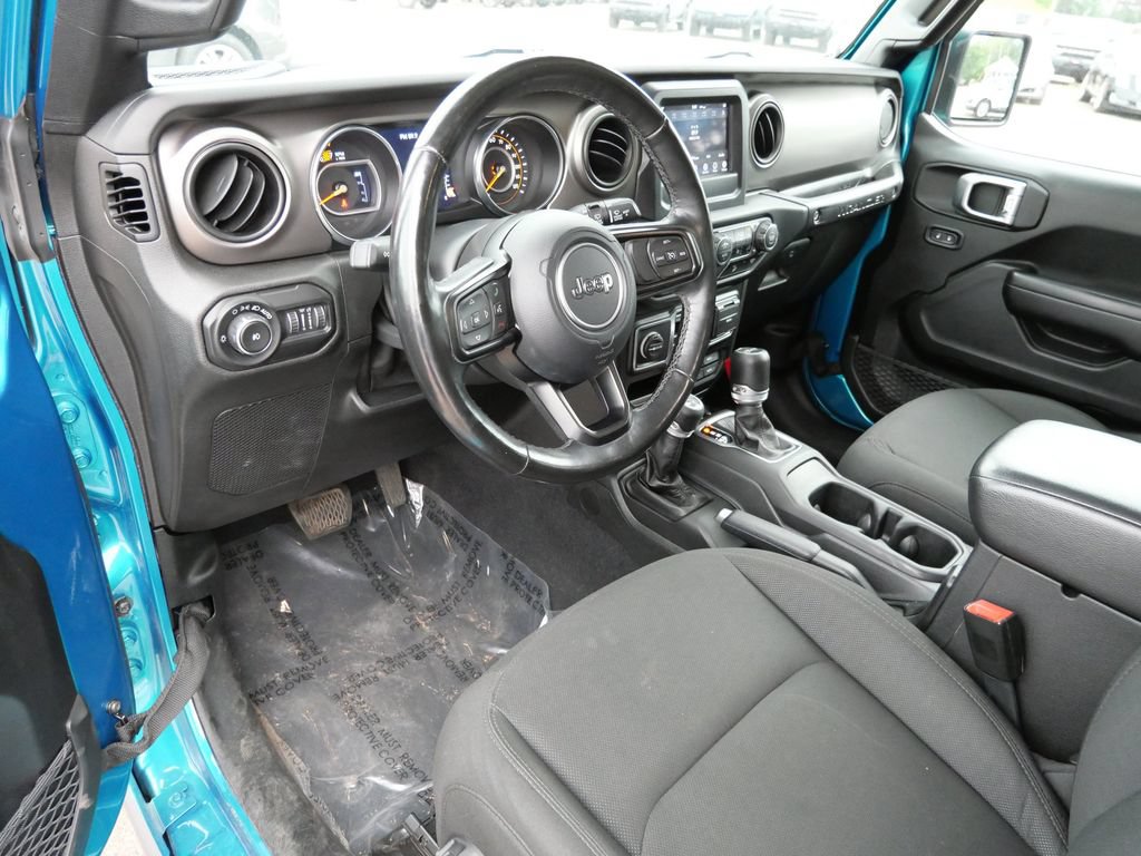 Used 2020 Jeep Wrangler Unlimited Sport AWD/4WD image 3