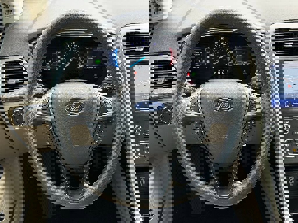 Certified 2020 Ford Fusion SE image 13