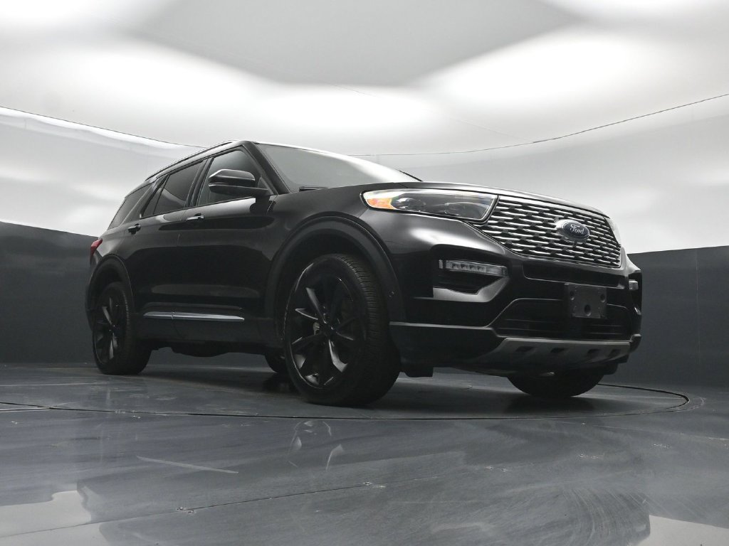 Certified 2022 Ford Explorer Platinum w/ Equipment Group 601A AWD/4WD image 47