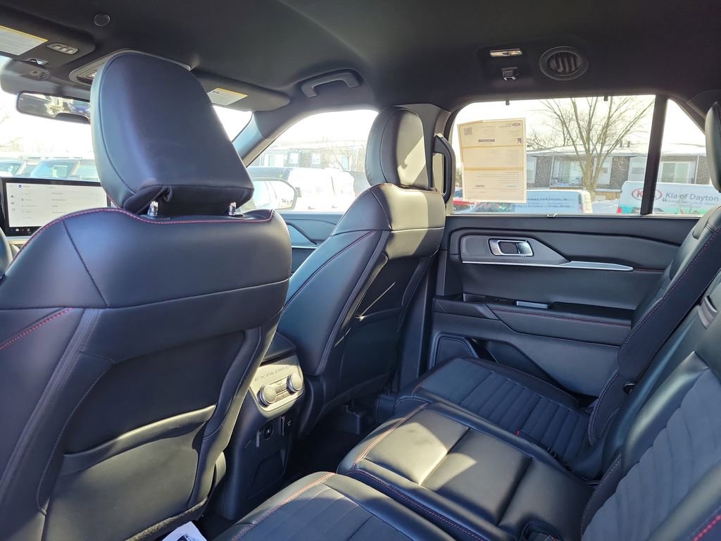 Certified 2025 Ford Explorer ST-Line w/ Premium Package image 15