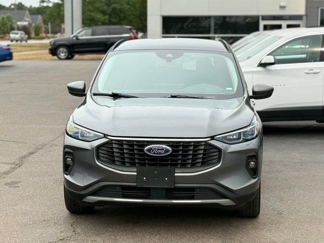 Certified 2025 Ford Escape Platinum AWD/4WD image 31