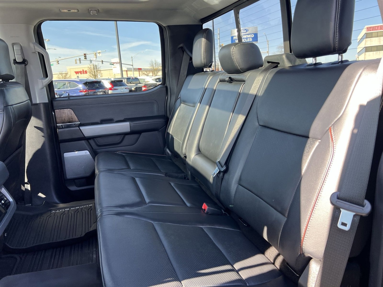 Certified 2024 Ford F350 Lariat w/ Lariat Ultimate Package image 25