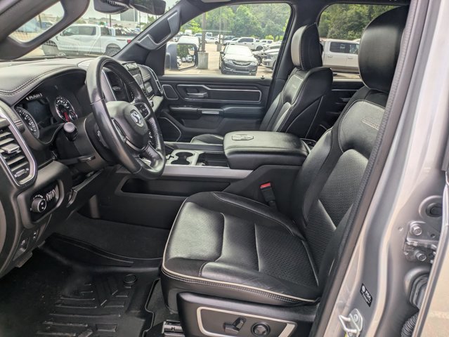 Used 2023 RAM 1500 Laramie AWD/4WD image 15