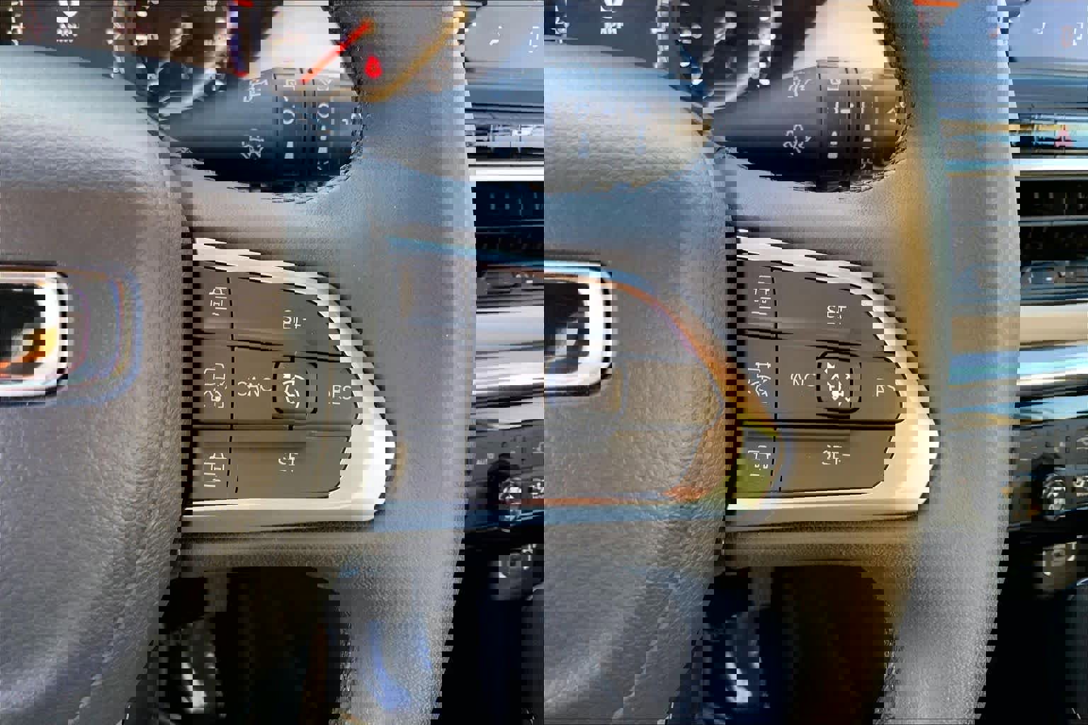 Used 2024 Jeep Compass Limited image 23