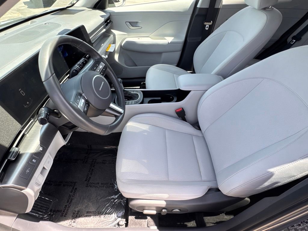 Used 2025 Hyundai Kona SEL FWD image 17