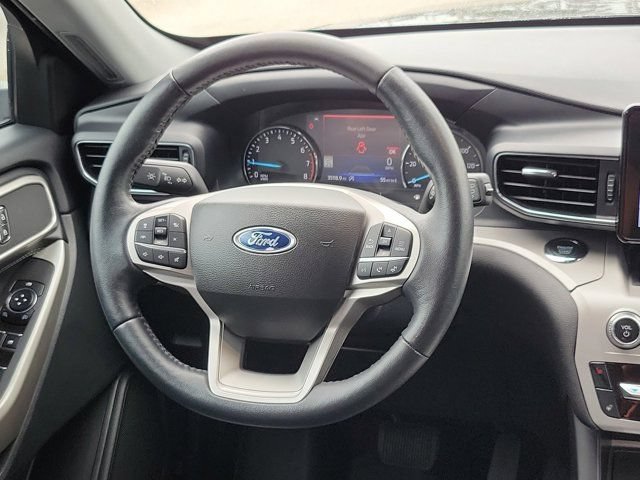 Certified 2023 Ford Explorer XLT w/ Equipment Group 202A RWD image 19