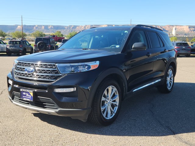 Certified 2022 Ford Explorer XLT w/ Equipment Group 202A RWD image 5