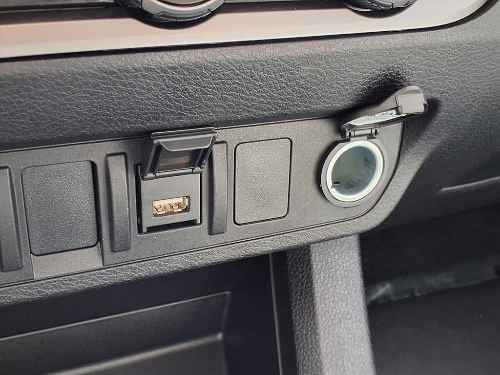 Used 2023 Toyota Tacoma SR image 11