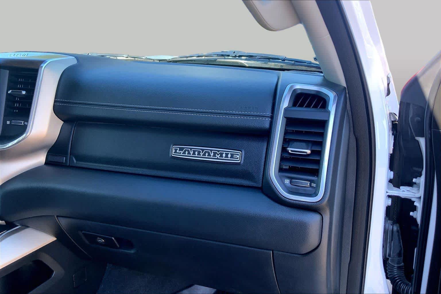 Used 2022 RAM 1500 Laramie AWD/4WD image 19
