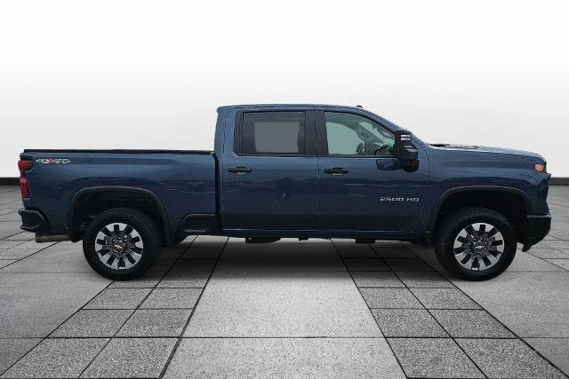 Used 2025 Chevrolet Silverado 2500 Custom w/ Custom Value Package AWD/4WD image 4