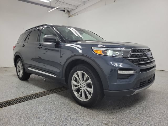 Certified 2024 Ford Explorer XLT w/ Equipment Group 202A AWD/4WD image 2