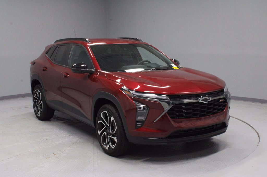 Used 2025 Chevrolet Trax RS w/ Driver Confidence Package