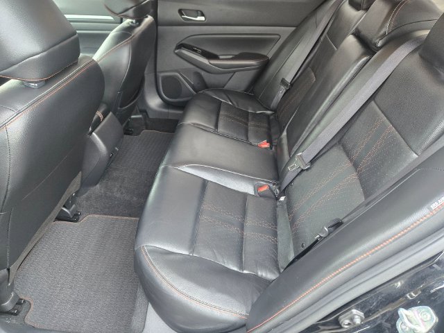Used 2024 Nissan Altima 2.5 SR w/ SR Premium Package FWD image 10