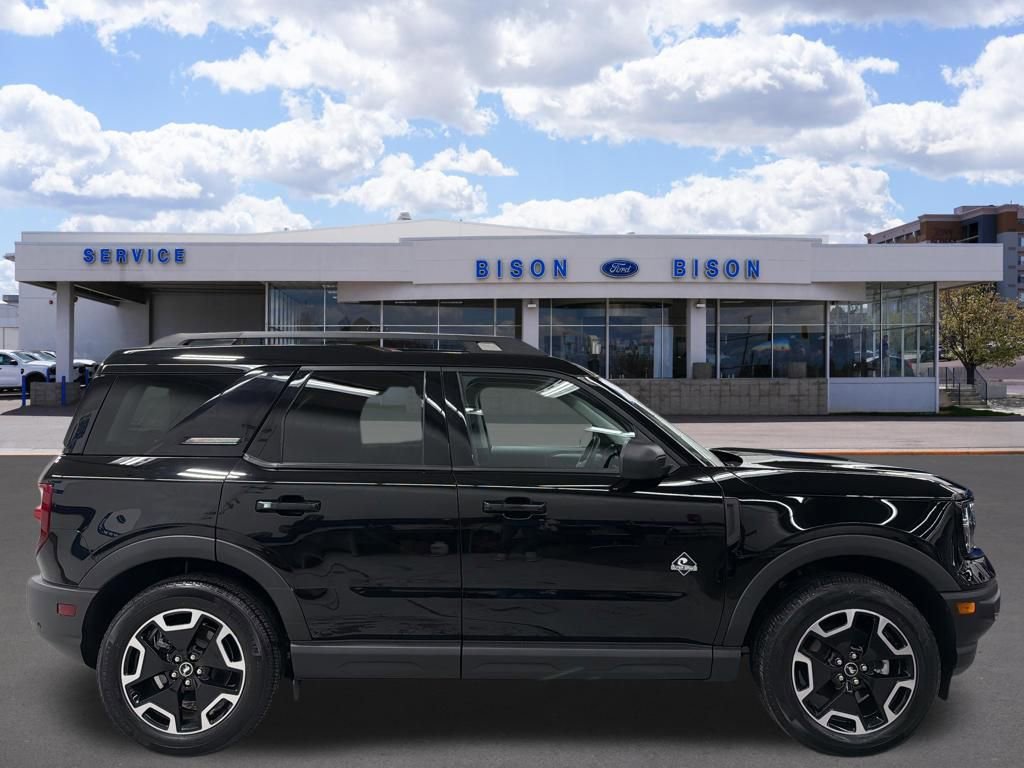 Certified 2023 Ford Bronco Sport Outer Banks w/ Tech Package AWD/4WD image 2