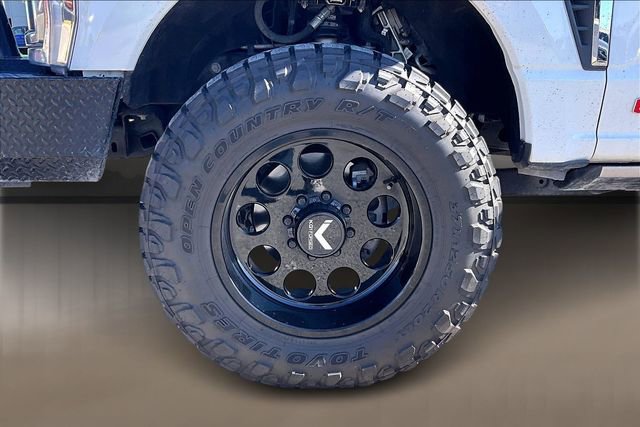 Certified 2024 Ford F350 Platinum w/ FX4 Off-Road Package image 8