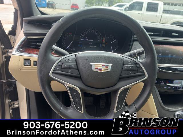 Used 2017 Cadillac XT5 Luxury w/ Driver Awareness Package FWD image 16