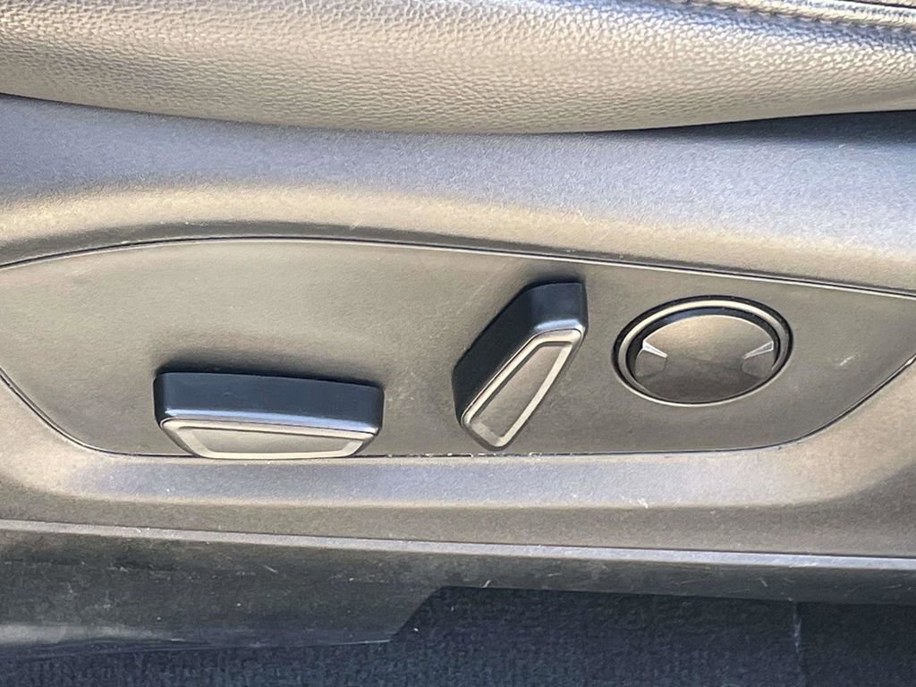 Certified 2023 Ford Explorer ST-Line w/ Class IV Trailer Tow Package image 14