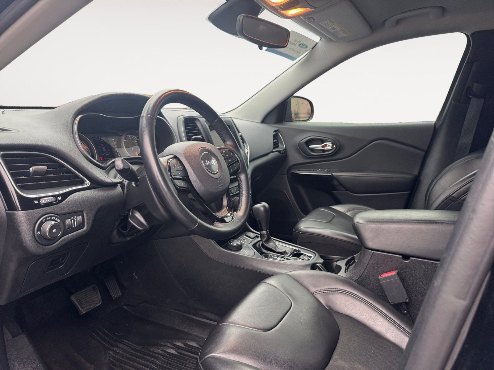 Used 2021 Jeep Cherokee Latitude Plus image 9