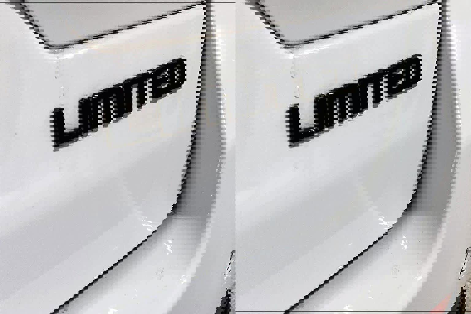 Used 2023 Jeep Grand Cherokee Limited w/ Luxury Tech Group II image 10