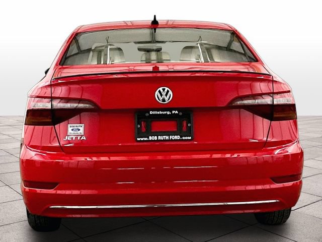 Used 2019 Volkswagen Jetta SEL w/ Cold Weather Package FWD image 4