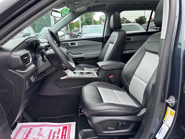 Certified 2024 Ford Explorer XLT w/ Equipment Group 202A AWD/4WD image 12
