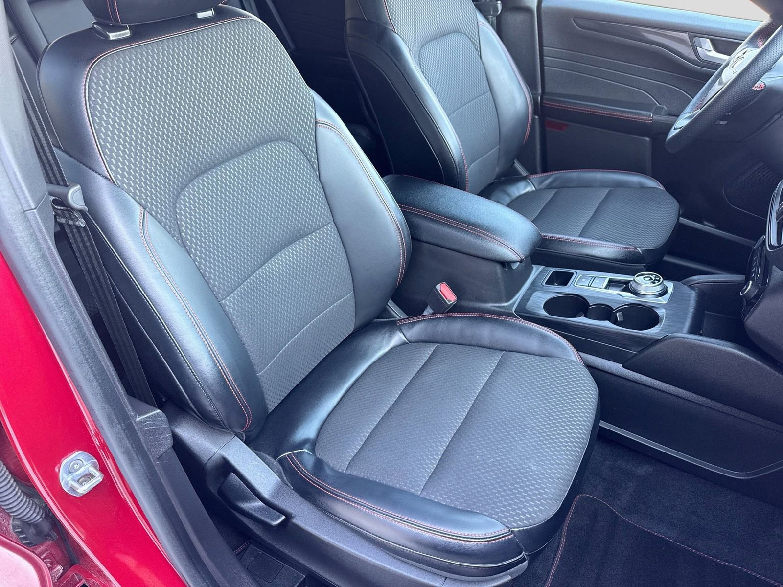 Certified 2023 Ford Escape ST-Line w/ Tech Pack #1 image 21